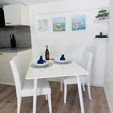 Dino Apartment *